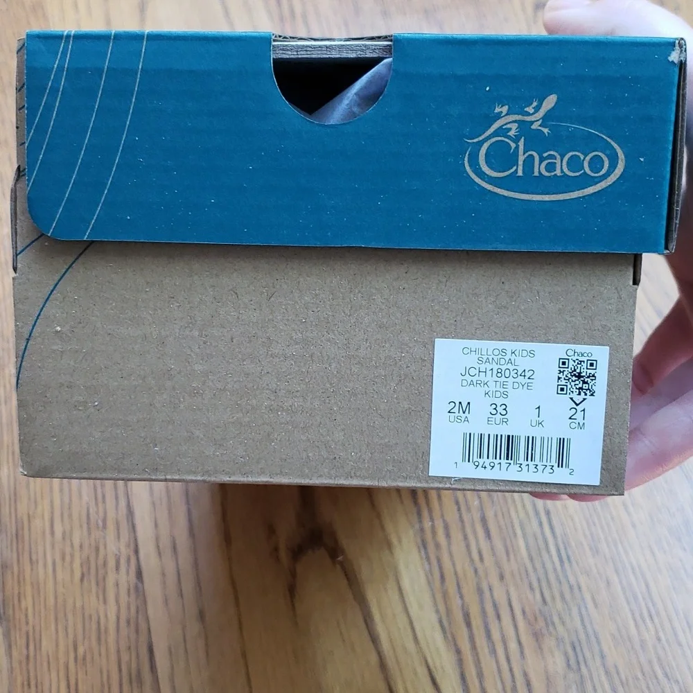 NIB Chaco Chillos Slide Sandal In Black Rainbow Tie Dye Kids Size 2